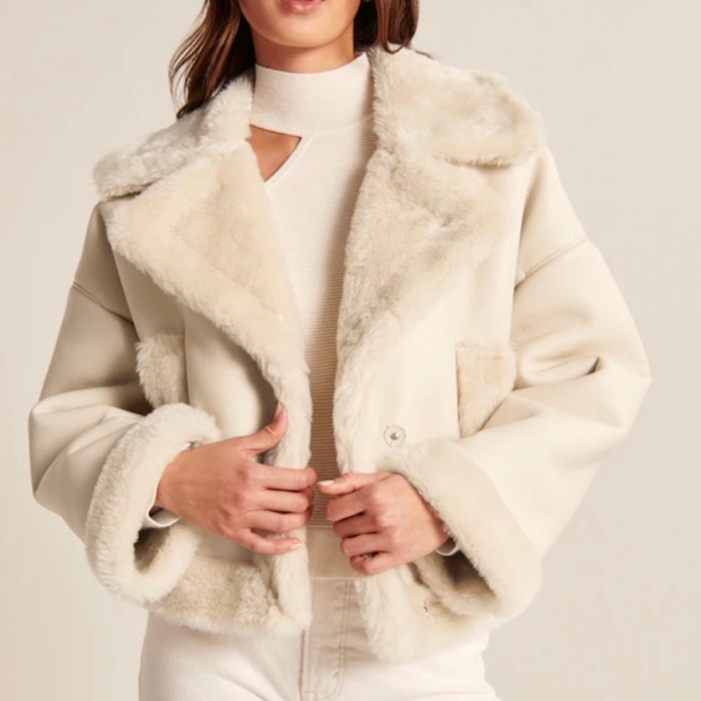 NWT Abercrombie Sherpa jacket white size XS